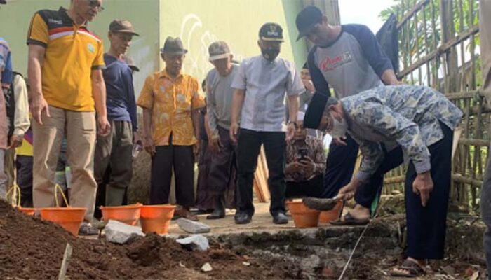 Budaya Gotong Royong Masih Melekat di Warga Kampung Cideres Tasikmalaya