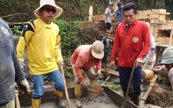 Wakil Ketua DPRD Kab. Tasik Erry Purwanto Gotong Royong