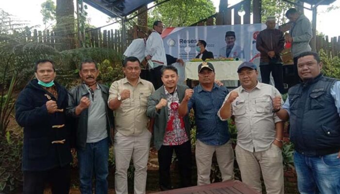 Ridwan Solichin Sambangi Warga Cikijing Dalam Reses Hari Kelima