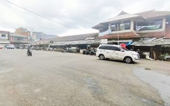DPRD dan Warga Pasar Pancasila Minta Penempatan Kios di Undi