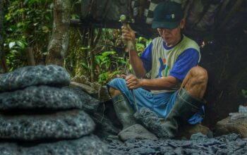 Jadi Penghasil Cobek, Desa Jayamekar KBB Terima Tantangan Hengky untuk Adu Kreatif