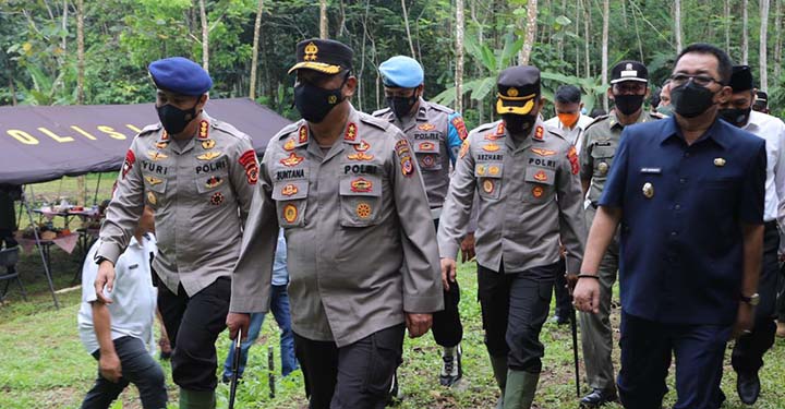 Bupati Hadiri Peletakan Batu Pertama Pembangunan Mako Batalyon D Brimob