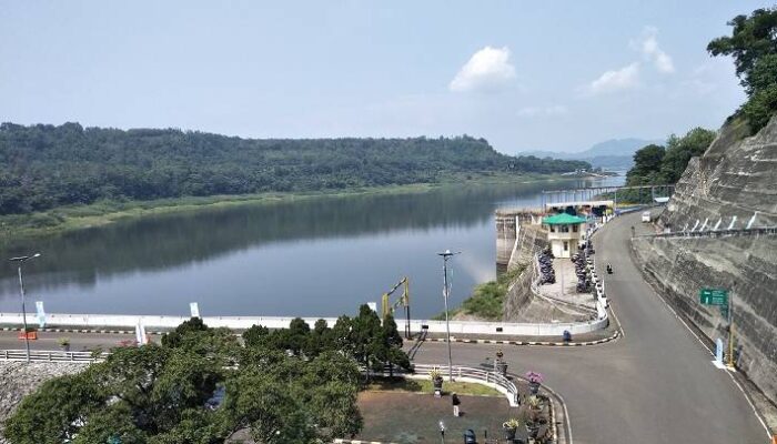 Warga Minta Dilibatkan Dalam Pengerjaan PLTS Terapung Waduk Cirata