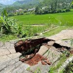 Jalan penghubung 2 Kampung di Padalarang Amblas, Aktivitas Warga Terhambat