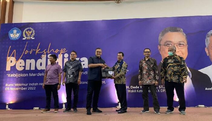 Dede Yusuf Tegaskan Kurikulum Sepenuhnya Disesuaikan Dengan Kondisi Sekolah