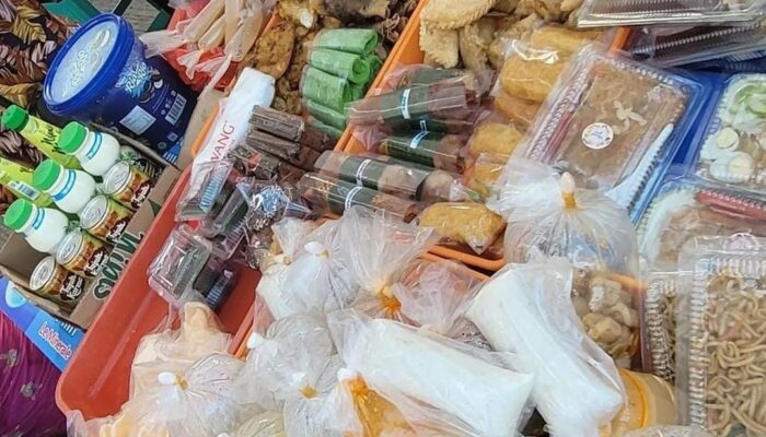 Berburu Takjil di Kawasan Cikarang Kabupaten Bekasi