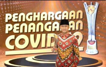 Hengky Kurniawan Terima Penghargaan PPKM Award dari Presiden