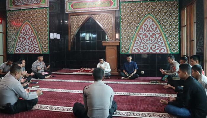 Jaga Spiritualitas Melalui Tradisi Tadarusan di Masjid Al-Annur Polres Tasikmalaya