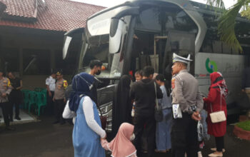 Ratusan Pemudik Diberangkatkan Polres Tasik ke Jakarta, Gratis!!