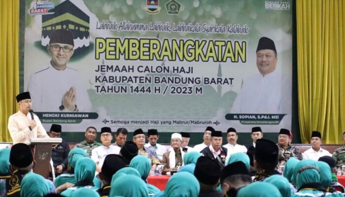 Pemkab KBB Lepas 392 Jemaah Haji Kloter Pertama