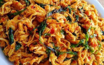 Resep Ayam Suwir Kemangi Pedas: Nikmati Kelezatan Pedas dan Aroma Kemangi yang Segar