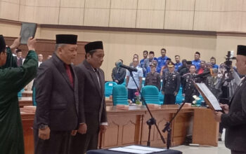 DPRD Kabupaten Tasikmalaya Lantik Aef Sarifudin dan Iron Saroni