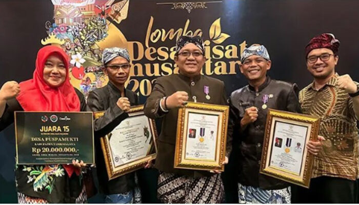 Bupati Tasikmalaya Raih Penghargaan Desa Wisata