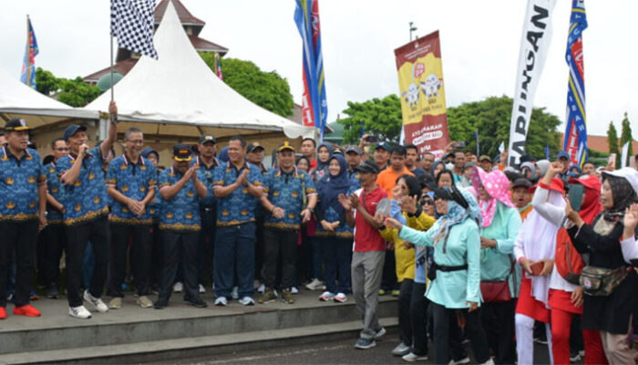 Cilacap Bergoyang, Jalan Sehat KORPRI HUT-52 Banjir Antusiasme