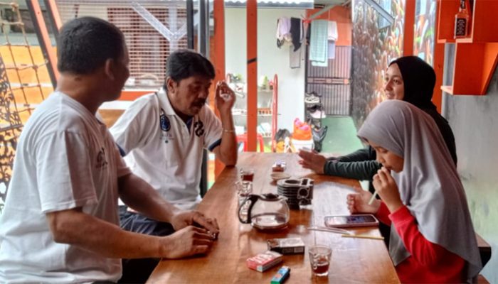 Meina Zehansyah, Caleg yang Blusukan Antusias Dekatkan Diri dengan Rakyat