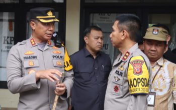Kapolda Jabar Pastikan Kesiapan dan Keamanan Pendistribusian Logistik Pemilu di Tasikmalaya