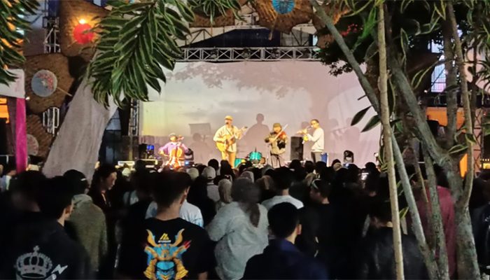 Malam Puncak Expo UMTAS 2024, Panji Sakti Curi Perhatian Ratusan Mahasiswa