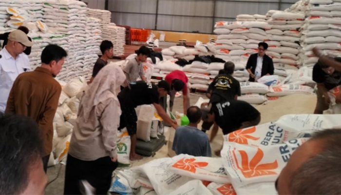 Bulog Ciamis Pastikan Aman Ketersediaan Stok Beras Bansos Tahap III di Kota Tasikmalaya