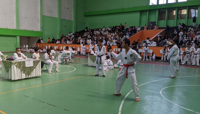 Ratusan Atlet Taekwondo Kota Tasikmalaya Uji Kemampuan dalam UKT di Tengah Bulan Puasa