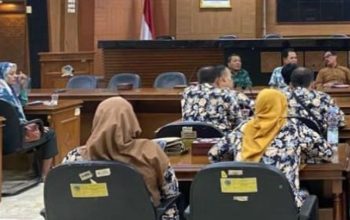 Guru Honorer Kota Tasik Tuntut Haknya di DPRD, Audiensi Bahas Kebutuhan ASN dan Rekrutmen P3K