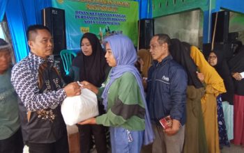 Ringankan Beban Masyarakat, Anggota DPRD Kota Tasik Dadan Salurkan 1700 Sembako