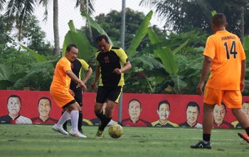 Gebyar Hari Bhayangkara ke-78, Aksi Seru Polres Tasikmalaya dan Jurnalis di Lapangan Mini Soccer