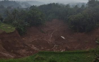 Longsor Memporak-porandakan Pertanian dan Lahan Pemukiman