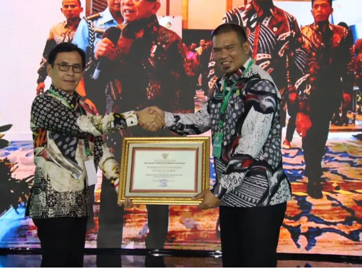 Bandung Barat Raih Penghargaan HUB Award 2024 untuk Sistem Transportasi Berkelanjutan