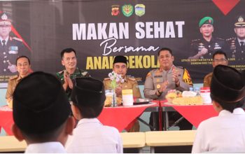 Polres Tasikmalaya Ajak Ratusan Siswa SDN Cijoho Makan Sehat, Wujudkan Generasi Sehat Sejak Dini!