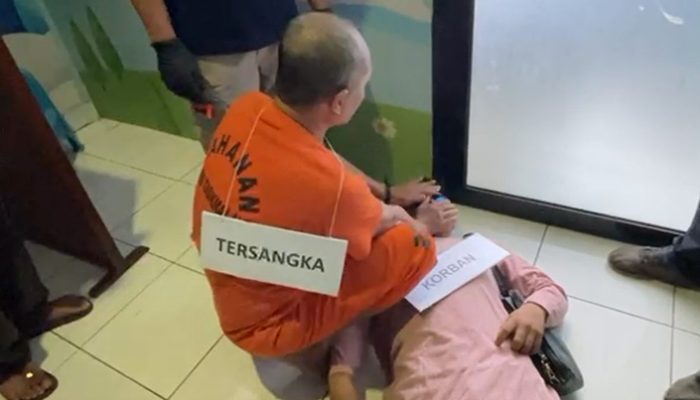 Rekonstruksi Tragedi Wanita dalam Karung, Hutang Piutang Berujung Nyawa Melayang di Sungai Cipinaha