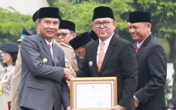 Pj Bupati Bandung Barat Raih Penghargaan atas Dedikasi Dukung Program PTSL, Dorong Inovasi Layanan Publik