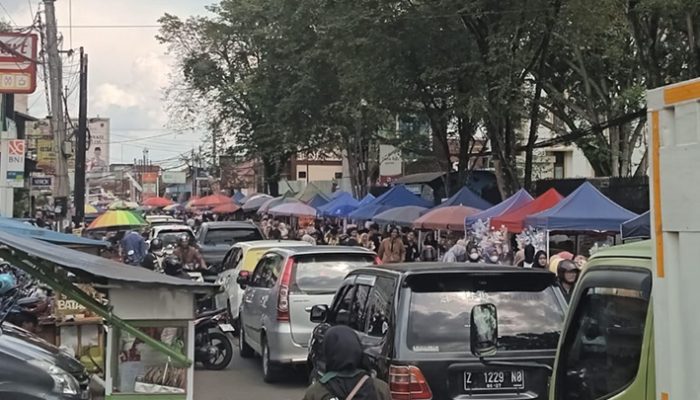 Akibatkan Kemacetan Parah, Gelaran Wisuda Unsil Periode II Tahun Akademik 2024/2025 Tuai Protes Warga RW 09 Kahuripan