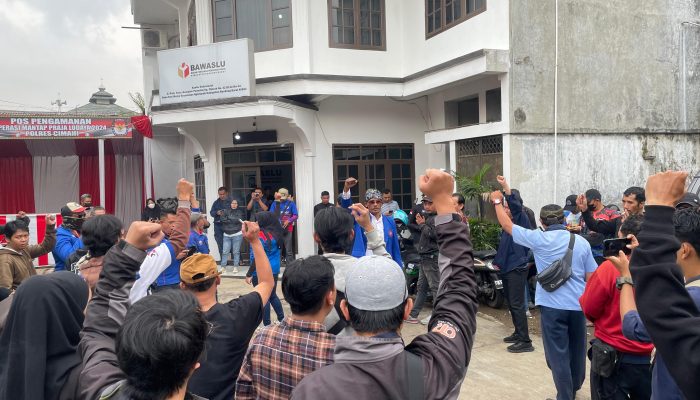 Digeruduk Buruh, Koalisi Enam Serikat Pekerja Desak Bawaslu KBB Tindak Pelaku Politik Uang