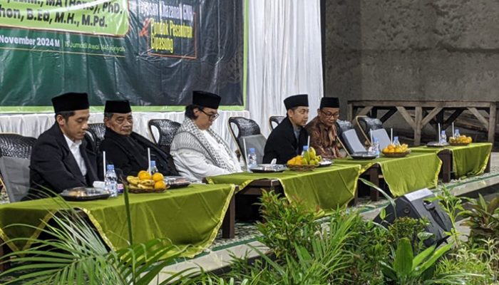 Gus Nadir Kupas Peran Media Sosial dalam Mengubah Pola Pikir di Pengajian Akbar Ponpes Cipasung