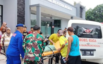 Respons Cepat Babinsa Koramil 1225 Cipatujah dalam Menangani Insiden di Pantai Sindangkerta