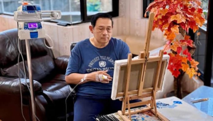Dirawat di RSPAD, SBY Tetap Semangat Melukis Meski Diinfus