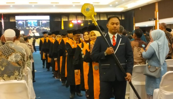 Dari Tasikmalaya untuk Negeri, 251 Lulusan STIA YPPT Priatim Siap Berkontribusi