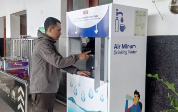 Kurangi Sampah Plastik, KAI Daop 2 Sediakan Drinking Water Station di 16 Stasiun