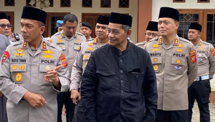 Kapolda Jabar Silaturahmi ke Ponpes Cipasung, Siapkan Masjid Jadi Pos Mudik