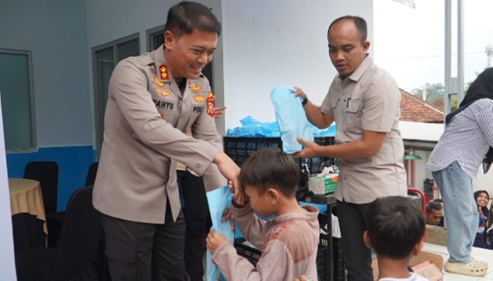 Ramadan Penuh Berkah, Kapolres Tasikmalaya Pimpin Aksi Sosial di Tanjungjaya