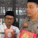 Aksi Mulia Bhabinkamtibmas Tanjungjaya, Donasikan Al-Qur’an dari Gaji Pribadi