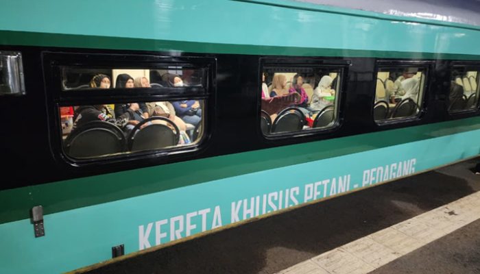 KA Cikuray Diserbu Penumpang, Kereta Ekonomi dan Petani-Pedagang Langsung Diminati