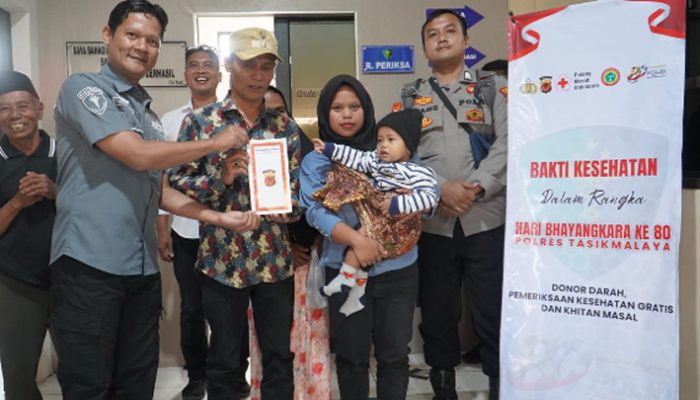 Dekat dengan Masyarakat, Polres Tasikmalaya Beri Layanan Kesehatan Gratis di HUT Bhayangkara ke-80