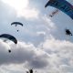 Antusias Warga Saksikan Atraksi Paramotor, TNI AU Lirik Potensi Atlet dari Kota Tasikmalaya