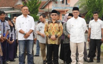 Wamen Dikdasmen Kunjungi SMPN 2 Singaparna, Bupati Tasikmalaya Tekankan Disiplin Lalu Lintas Pelajar