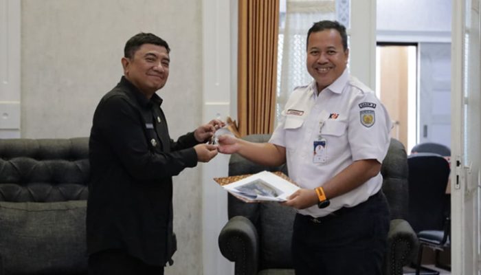 Garut Siapkan Penguatan Keselamatan Perlintasan, KAI Serahkan Gardu Jaga JPL 19