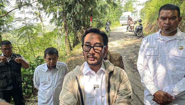 Jeje Ritchie Percepat Perbaikan Puluhan Ruas Jalan di 13 Kecamatan