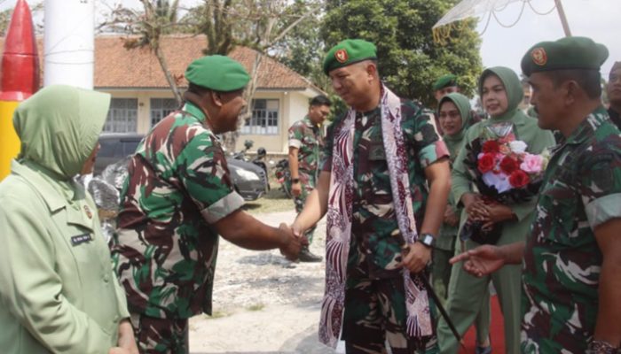 Dandim 0612 Tasikmalaya Tekankan Disiplin Prajurit dan Kepedulian kepada Warga