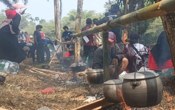100 Tungku Liwet Mengepul di Situ Sanghiyang, Tanjungjaya Jual Pesona Wisata
