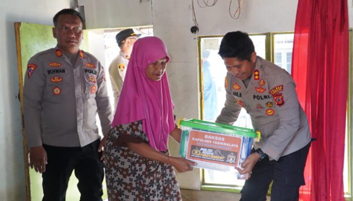 Polres Tasikmalaya Bantu Keluarga Dua Nelayan yang Tewas Dihantam Gelombang Pantai Sindangkerta